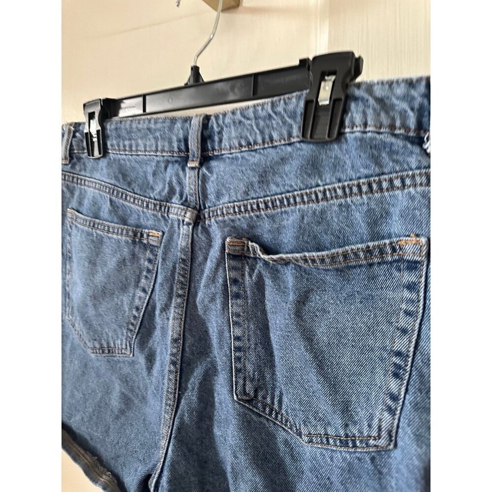 Primark Cares women’s size 10 denim blue jean shorts - Picture 6 of 6